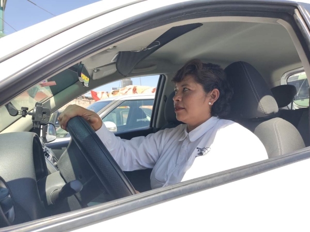 Es madre, esposa, taxista y ama de casa