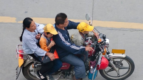 Multarán a motociclistas de Amacuzac por incumplir medidas de seguridad