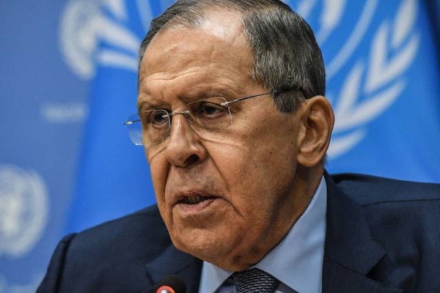 Ucrania debe cumplir las propuestas de Moscú o nuestro ejército decidirá: Lavrov