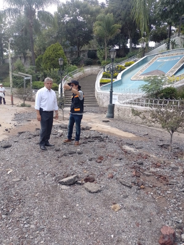 Atienden afectaciones en avenida Universidad por lluvias