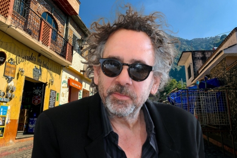 Tim Burton sorprende con paseo por Tepoztlán