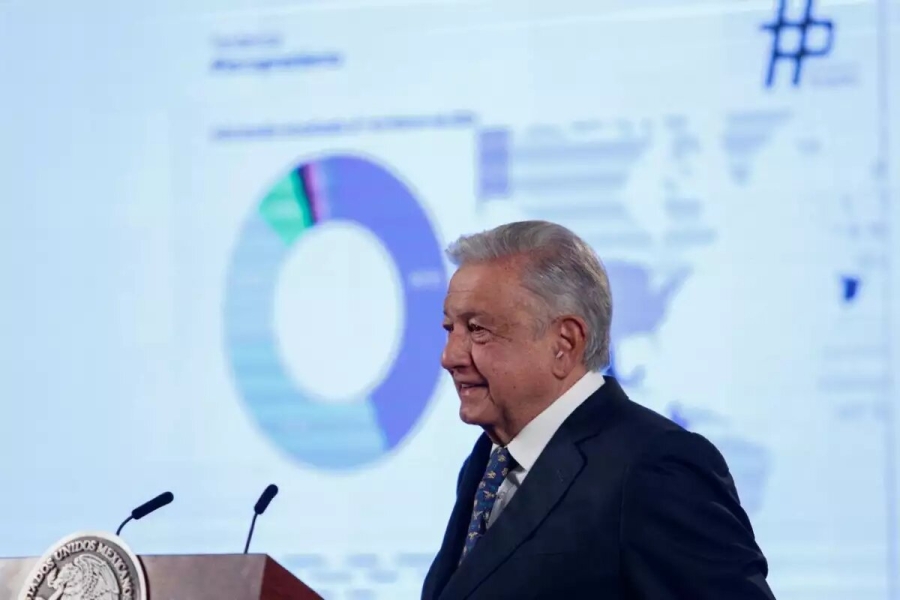 López Obrador amanece con el ojo hinchado por 'tutupiche'