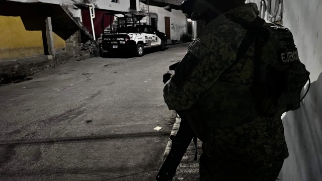 La mujer fue localizada con vida en el interior de la vivienda.
