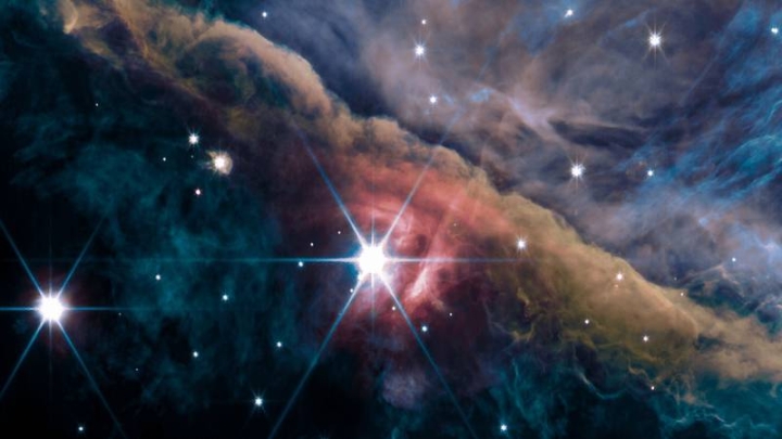 Telescopio James Webb revela imágenes inéditas de nebulosa de Orión