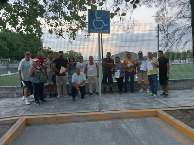 Los vecinos de diferentes colonias cuestionaron no haber sido tomados en cuenta, por lo que convocaron a reunión este jueves para determinar si realizan alguna acción o permiten la construcción.