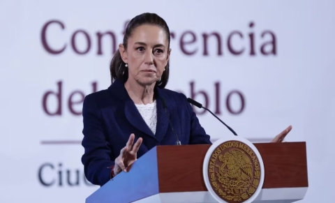 Sheinbaum minimiza incidente con morenistas en mitin del Zócalo: &#039;Estaban distraídos&#039;