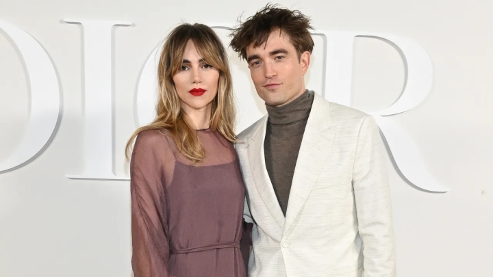 Robert Pattinson y Suki Waterhouse podrían estar comprometidos