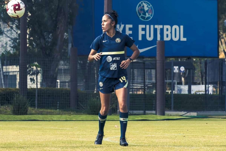 La mediocampista cuautlense Mónica Rodríguez buscará hoy con las Águilas del América dar el primer golpe frente a Tigres, en el cotejo de ida de los Cuartos de Final. 