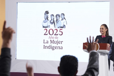  En su conferencia de prensa matutina, la titular del Ejecutivo rechazó que se busque hacer campaña a favor o en contra de alguna persona y llamó a la ciudadanía a informarse sobre el proceso electoral. 