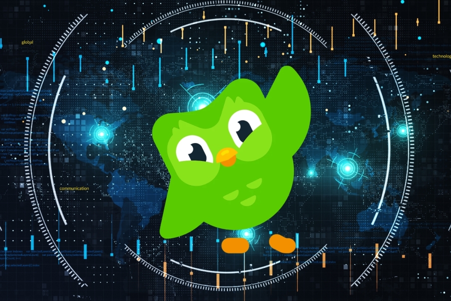 CEO de Duolingo aclara que priorizar la IA no significa despedir empleados