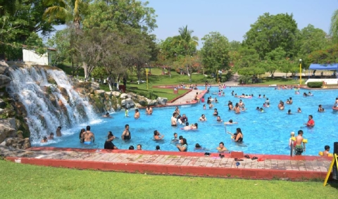  El estado cuenta con al menos 50 balnearios.