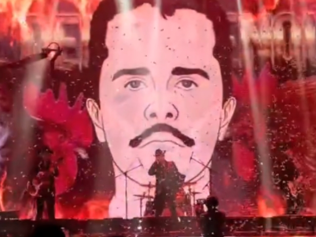 Banda proyecta imágenes de &#039;El Mencho&#039; durante concierto en Zapopan