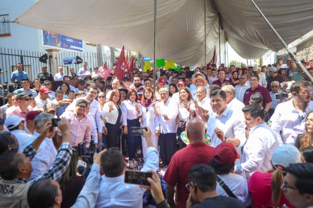 Margarita González dirigió un mensaje a simpatizantes y militantes tras registrar su candidatura ante el Impepac. 
