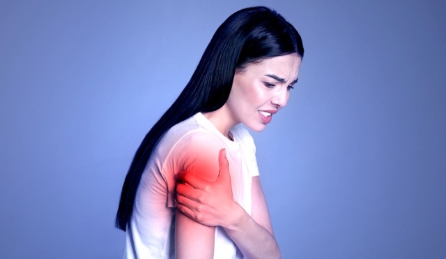 ¿Por qué se duerme el brazo izquierdo y cuándo preocuparse?