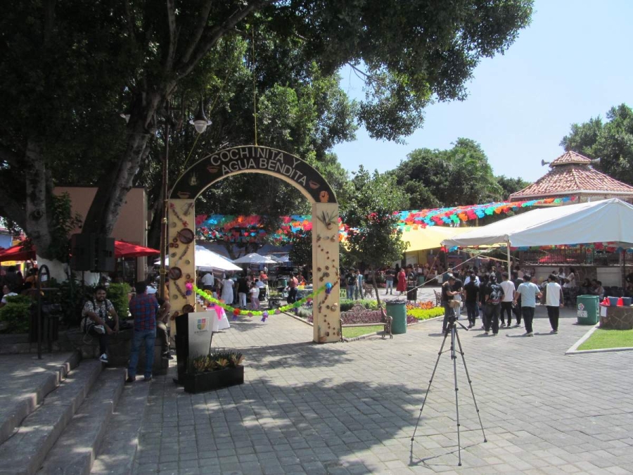 Ayer se realizó la primera Feria de la “Cochinita” y del “agua bendita”, en la cabecera municipal del pueblo mágico de Tlaltizapán.  