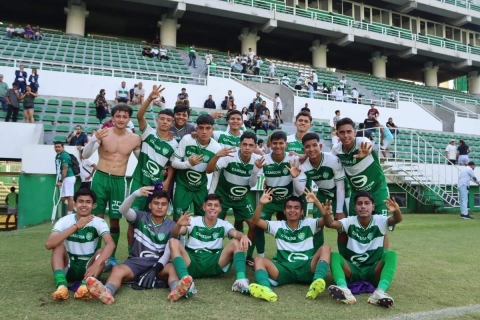 Selva Cañera sufrió, pero finalmente logró remontar el marcador para imponerse en su casa, el estadio Agustín &quot;Coruco&quot; Díaz.
