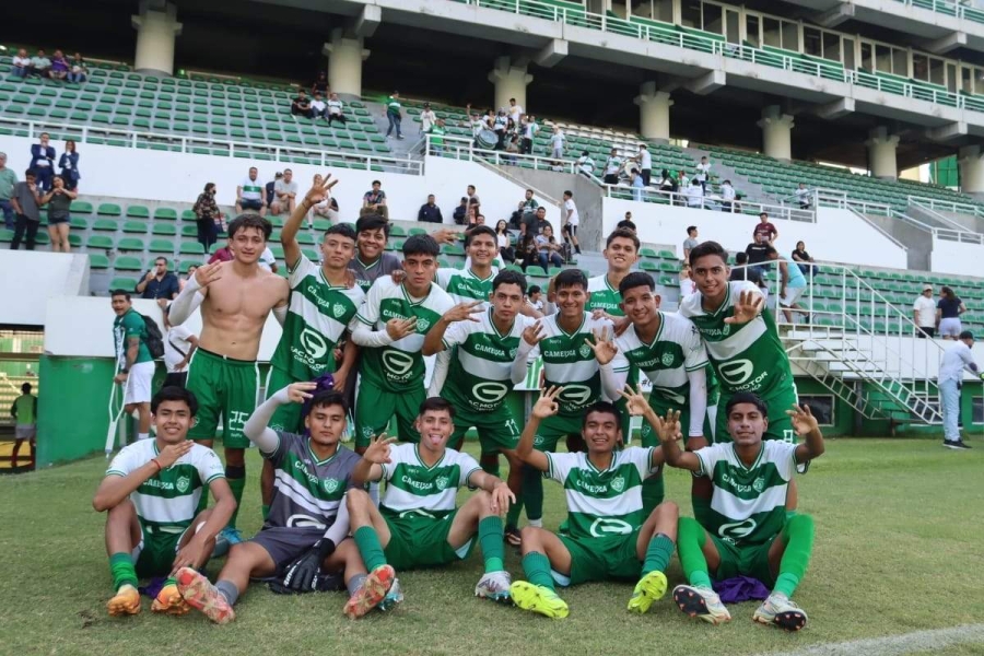 Selva Cañera sufrió, pero finalmente logró remontar el marcador para imponerse en su casa, el estadio Agustín 