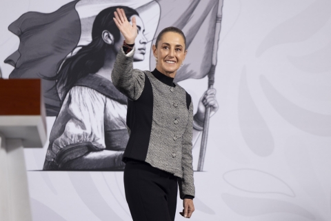 Sheinbaum se&ntilde;ala que grupos extranjeros de &lsquo;ultraderecha&rsquo; buscan frenar la 4T