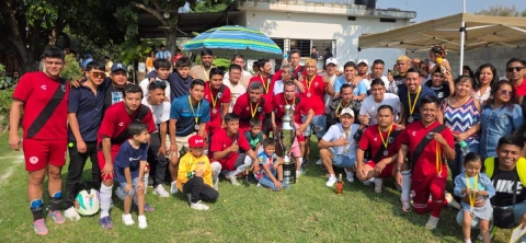 Los campeones celebraron en familia.