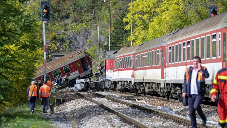 Choque de trenes en Eslovaquia deja al menos 66 heridos