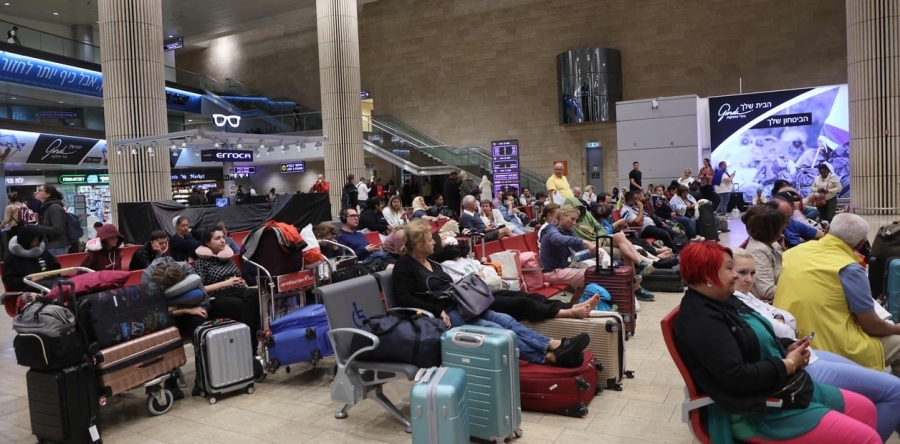 Previo a ser repatriados, mexicanos cantan 'Cielito Lindo' en aeropuerto de Tel Aviv