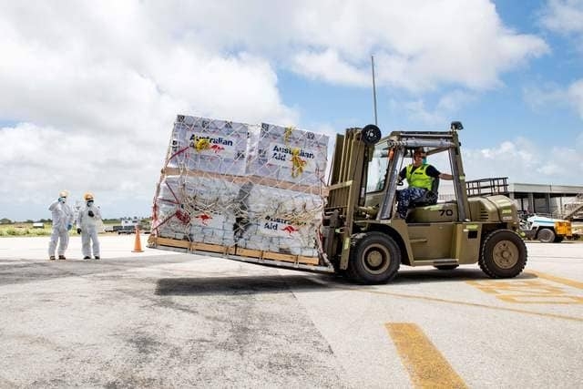 Llega a Tonga ayuda humanitaria.