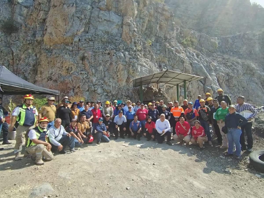 Capacitan a elementos de Protección Civil de Hueyapan