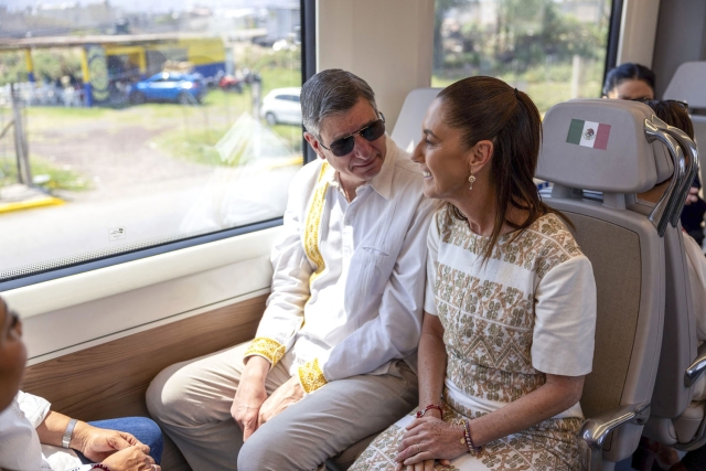Sheinbaum inaugura tren Felipe &Aacute;ngeles que conecta Buenavista con el AIFA