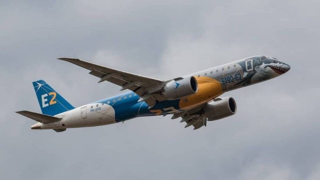 Modelo de avión E190-E2