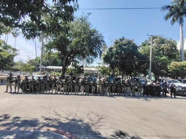 La SSPC anunci&oacute; ayer que en estos d&iacute;as detuvieron a familiares de funcionarios municipales de Zacatepec en poder de una camioneta de lujo y droga.