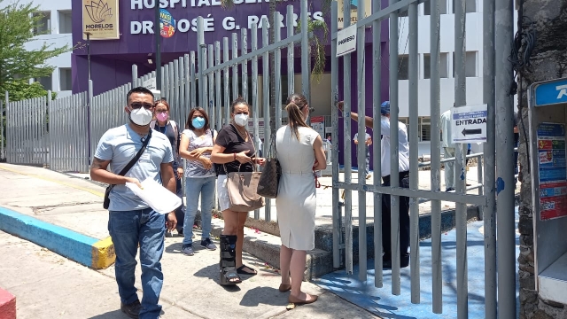 Vacunaron hoy a 160 trabajadores de salud en el hospital Parres