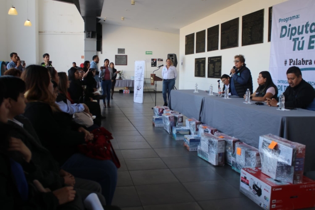 Llama diputada Ruth Rodríguez a fortalecer el uso responsable de la tecnología