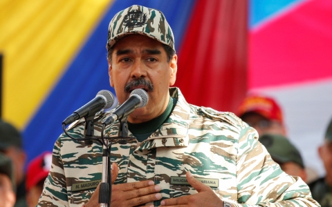 Maduro alerta sobre despliegue de submarino nuclear de Estados Unidos