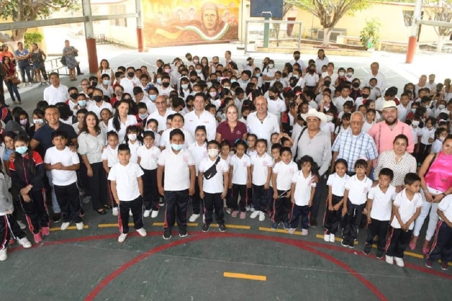 La puesta en marcha del programa se realizó en la primaria de Cuautlixco.