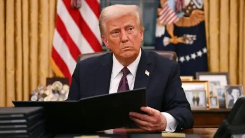 Trump firma decreto para clasificar a cárteles mexicanos como terroristas