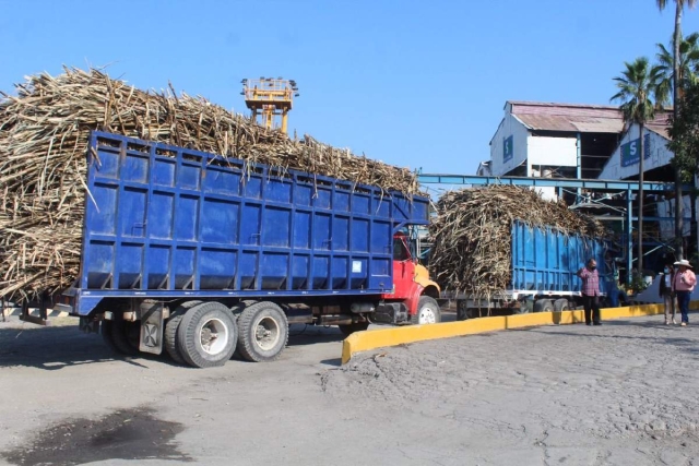 Aunque con menos caña, la zafra podría terminar hasta mayo, como había ocurrido regularmente.