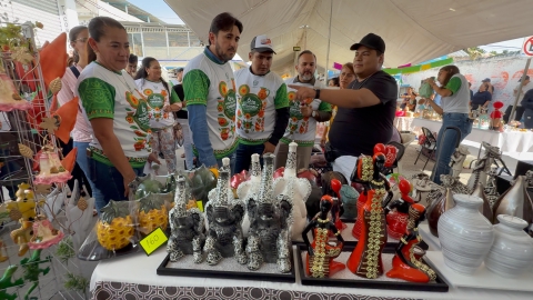 Consolida Santos Tavarez trabajo turístico y artesanal en la colonia Tres de Mayo