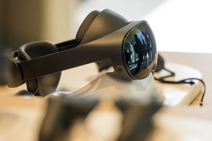 Cuánto valen las gafas de realidad virtual de Meta Quest Pro