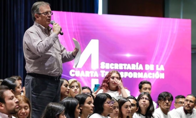 Ebrard propone crear la Secretaría de la 4T con hijo de AMLO como su titular