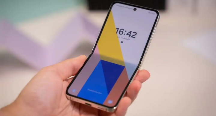 Samsung Galaxy Z Flip5: Regresa el plegable más popular