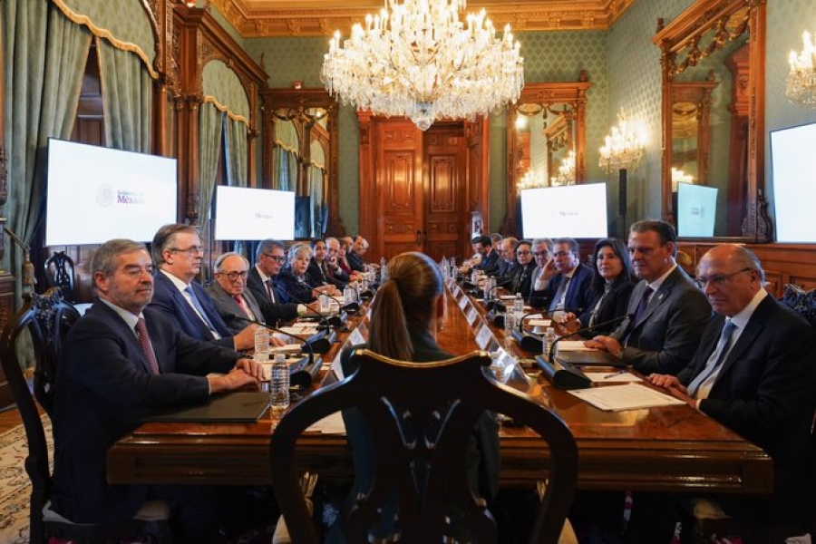 Sheinbaum y vicepresidente de Brasil acuerdan impulsar inversión y comercio bilateral