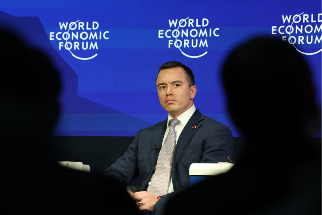 Ecuador aplicar&aacute; 30 % de arancel a importaciones desde Colombia