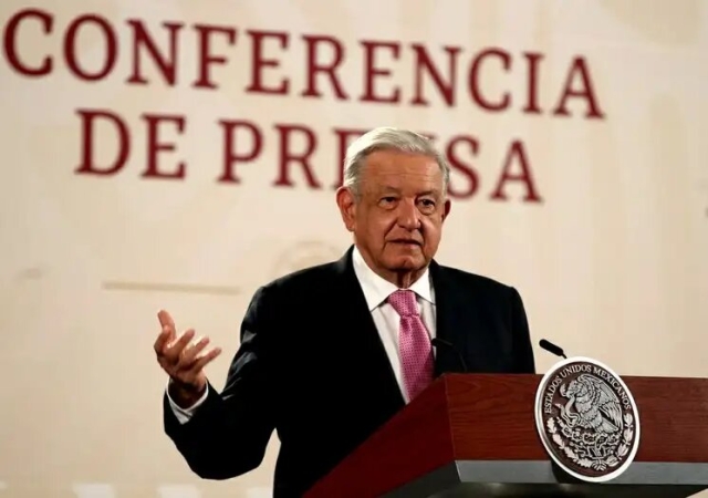 Ejército entregó todas las pruebas del caso Ayotzinapa, asegura AMLO