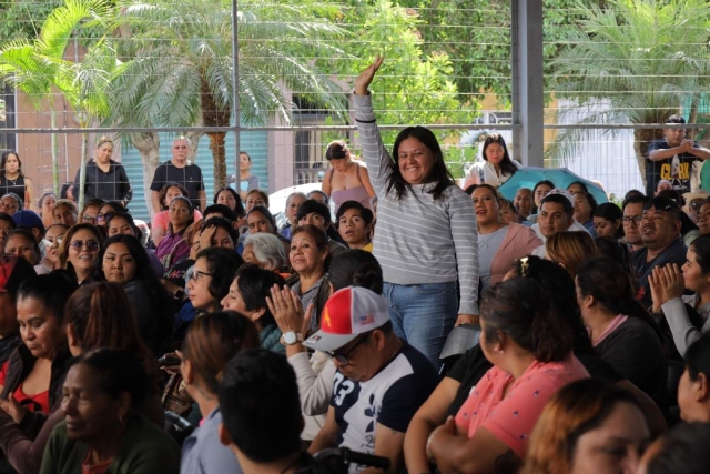 Los beneficiados no ocultaron su emoci&oacute;n al ser nombrados para la adjudicaci&oacute;n de una casa. Ahora deber&aacute;n continuar el proceso.