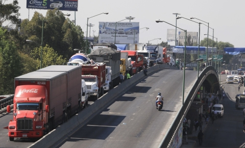 Se cancela bloqueo de transportistas, marcharán al Zócalo con menos unidades