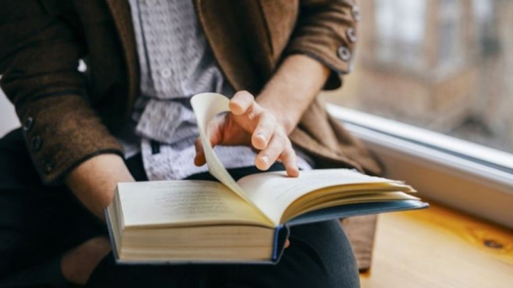 Leer cambia el cerebro y beneficia la salud mental