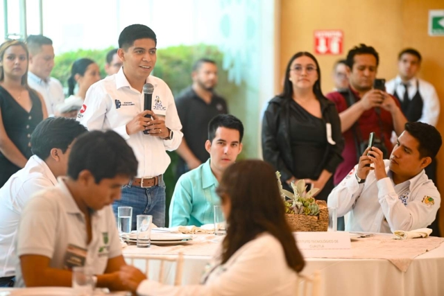 Los jóvenes manifestaron sus inquietudes ante las autoridades estatales acerca de la situación que viven en sus comunidades.