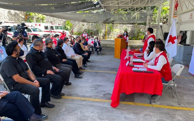 Reconoce Cruz Roja a sacerdotes que apoyaron en la pandemia