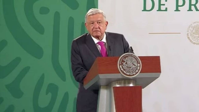 AMLO asegura que la gente le pide la reelección