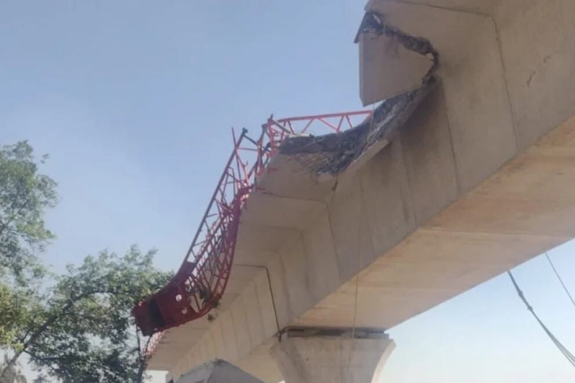 Colapsa parte de la estructura del Tren Interurbano México-Toluca
